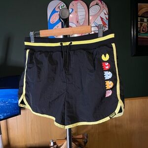 Pac-Man official shorts unisex size 30 waste line